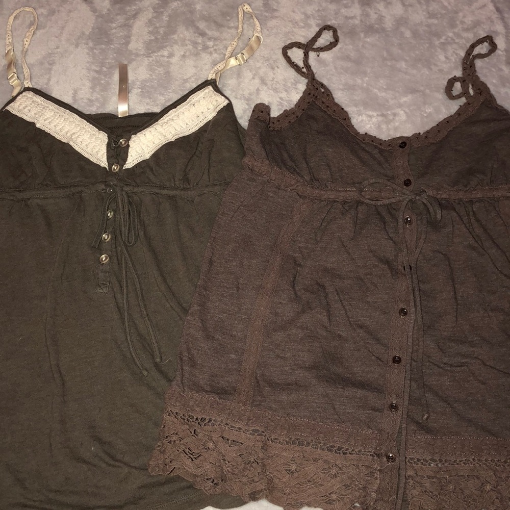 brown tank top